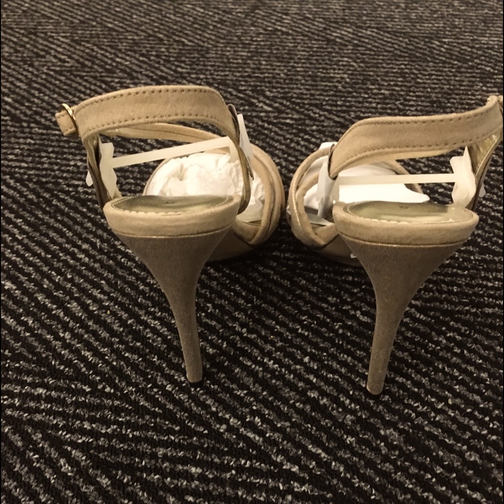 Dorothy Perkins sling back gold & champagne color 4 inch heel